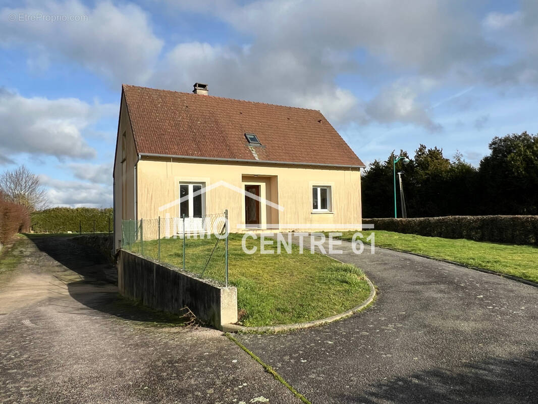 Maison à LA FERTE-MACE