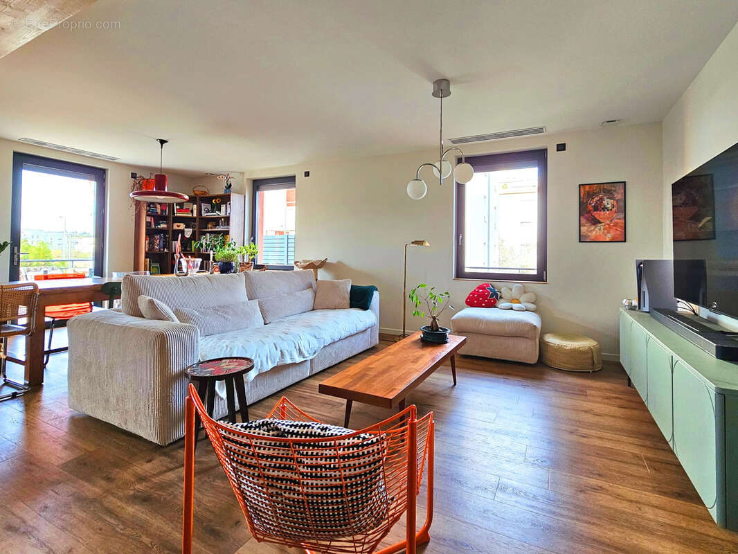 Appartement à CHARNAY-LES-MACON