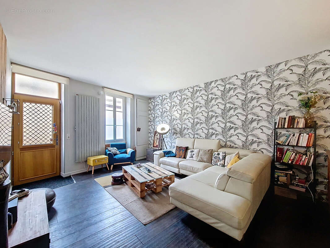 Maison à SAINT-MACAIRE