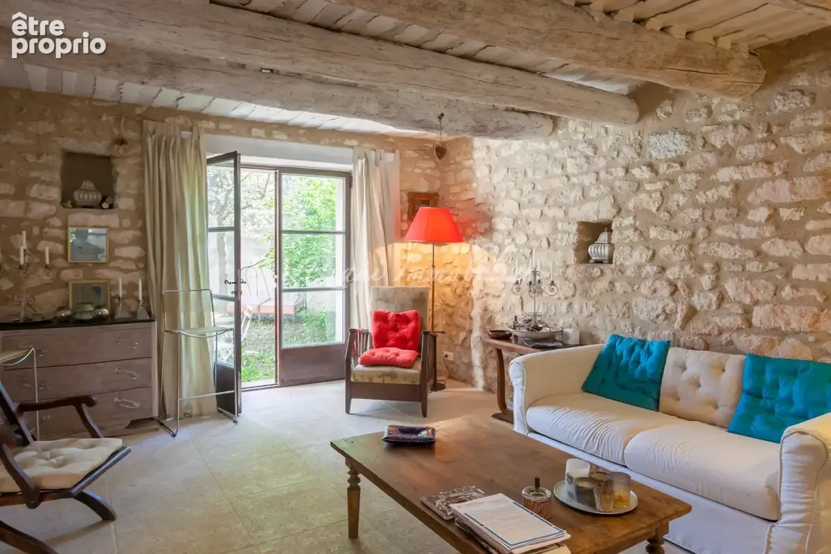 Maison à MENERBES