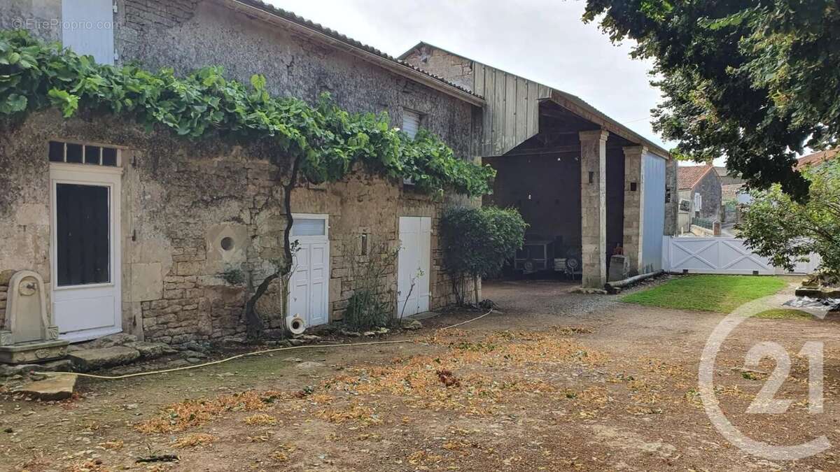 Maison 195 m² à Aubigne  - photo 20