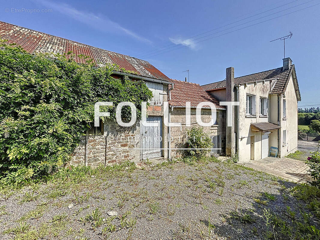 Maison à MONTAIGU-LES-BOIS