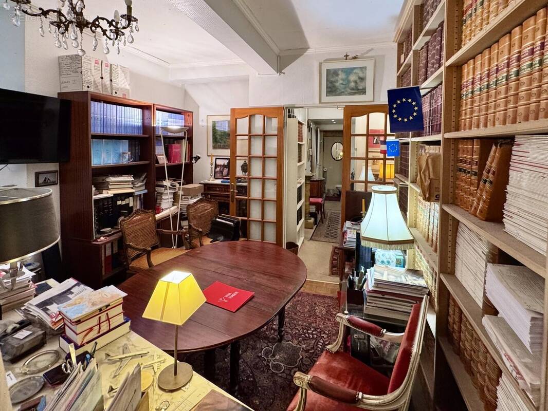 Appartement à PARIS-7E