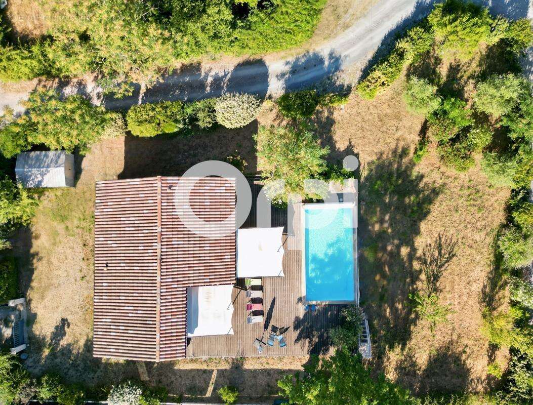 Villa en bois avec piscine - photo 23