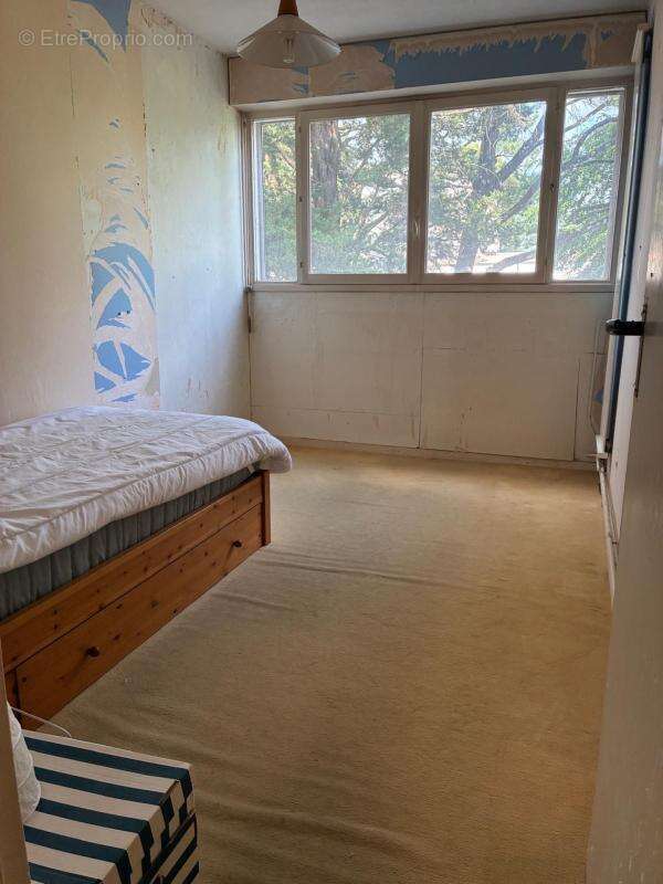 Appartement T4 de 84m2 avec grand balcon terrasse - photo 4
