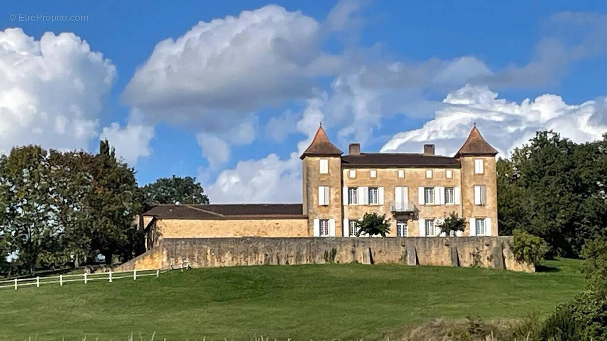 Autre à FUMEL