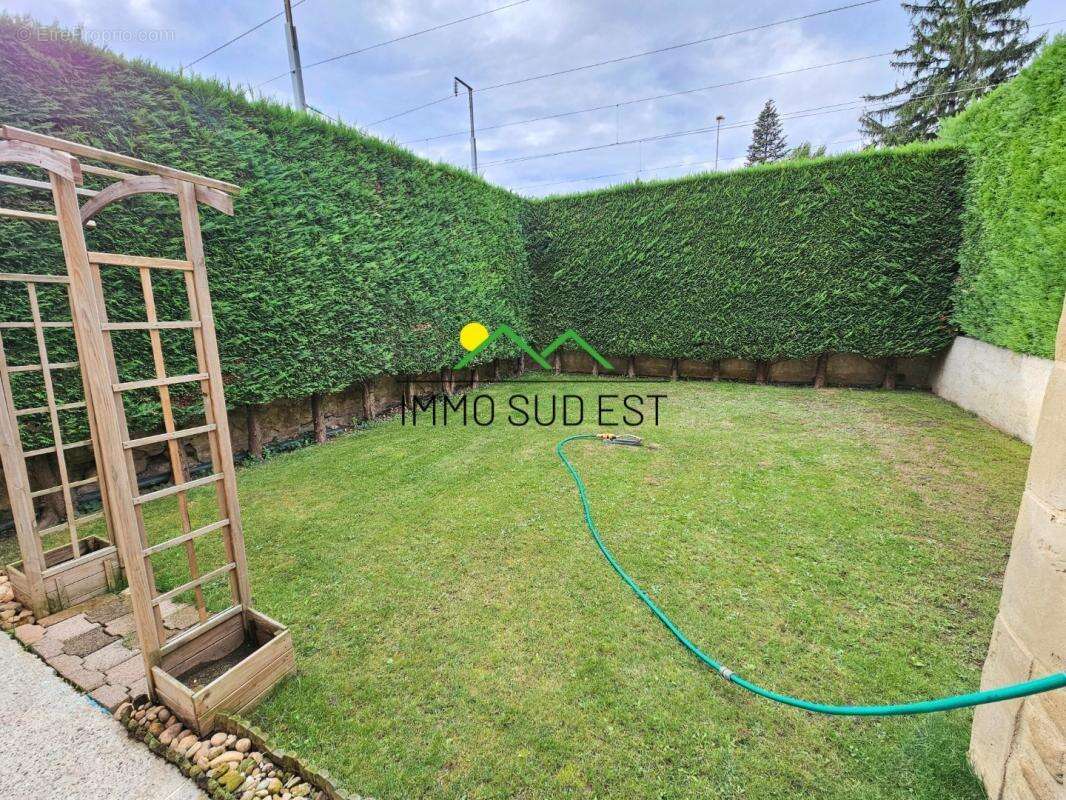 Maison à SAINT-MARCEL-LES-VALENCE