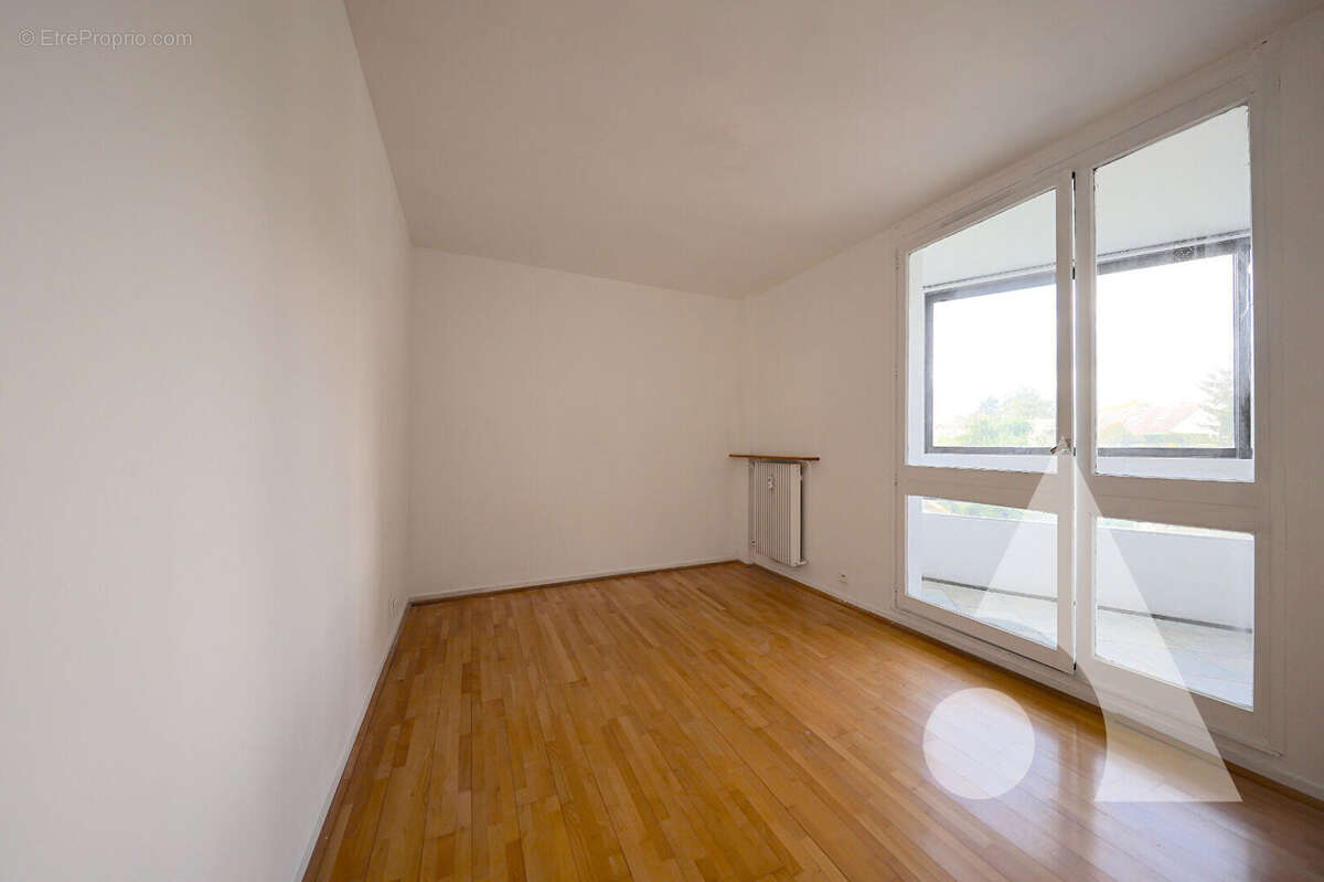 Appartement à CORBEIL-ESSONNES