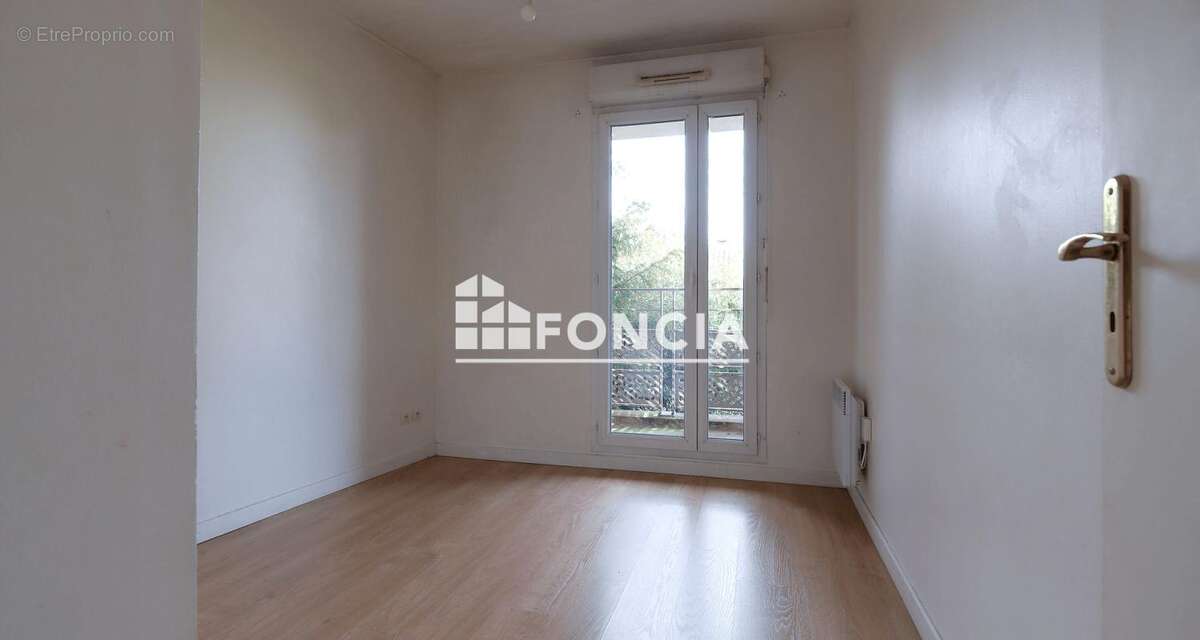 Appartement à CORBEIL-ESSONNES