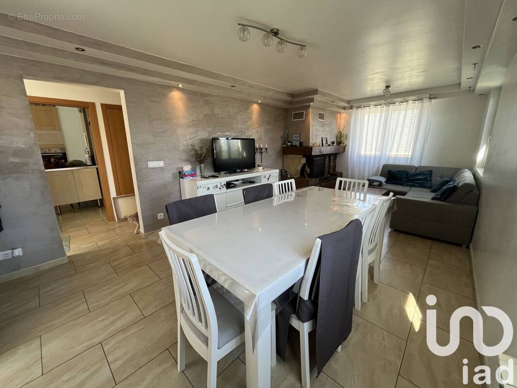 Photo 1 - Maison à MONTFERMEIL