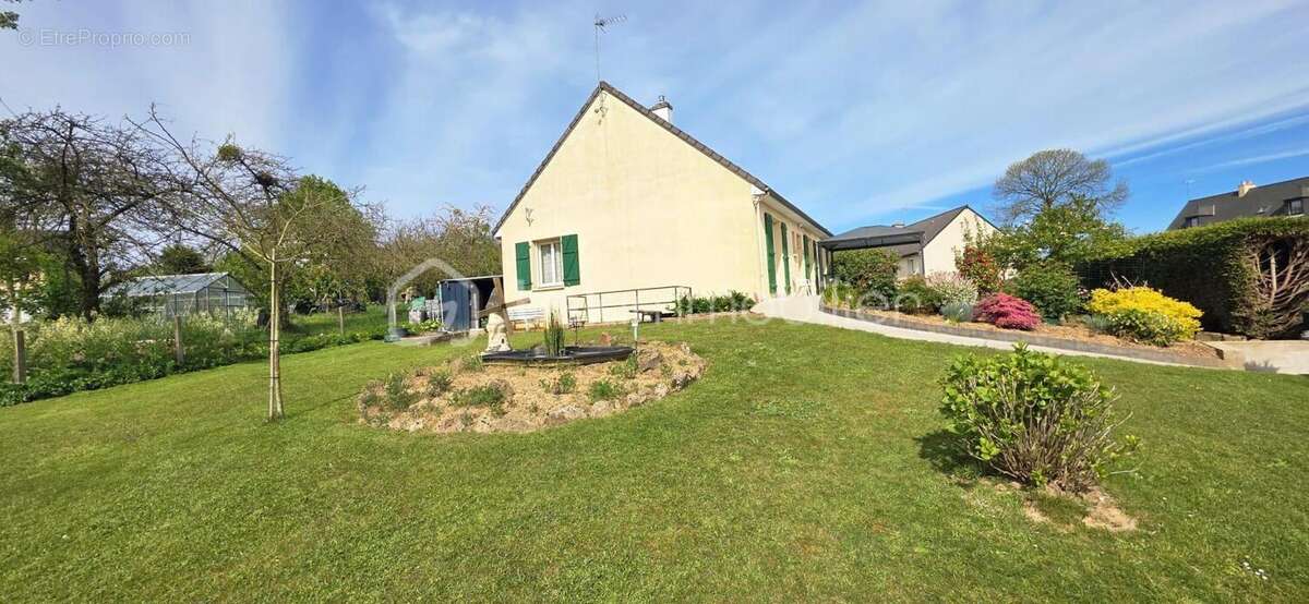 Maison à LES LOGES-MARCHIS