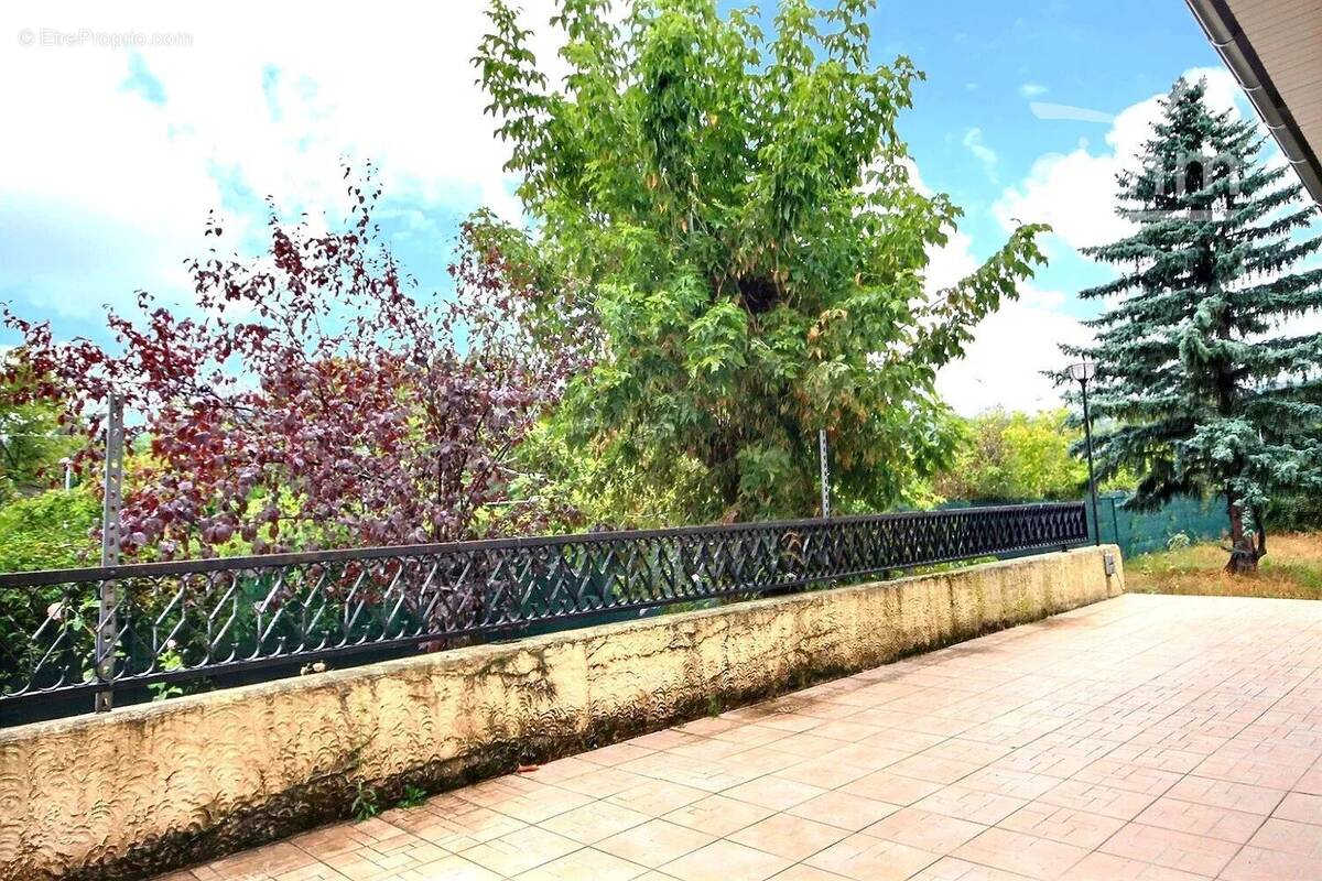 Maison à ECHIROLLES