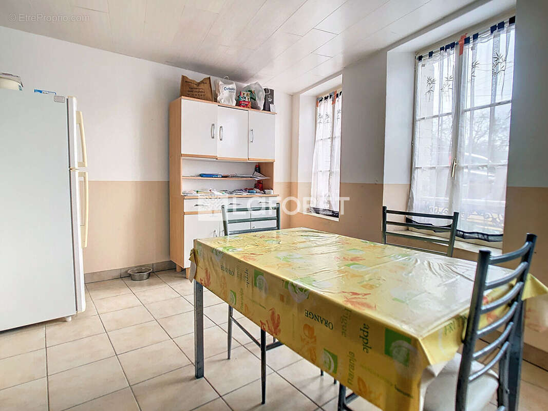 Appartement à VOUZIERS