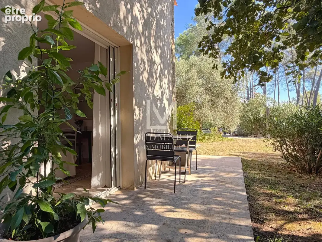 Propriété provençale de caractère avec 5 suites, maison d’amis et piscine à Lorgues - photo 11