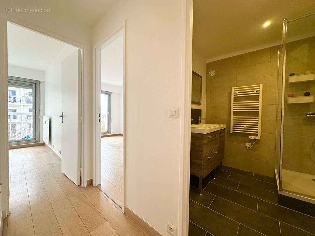 Appartement à PARIS-18E