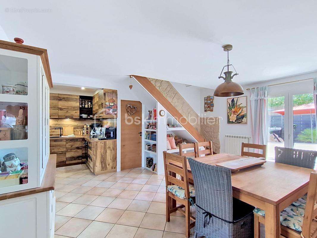BOIRARGUES – Une maison familiale où il fait bon vivre ! - photo 3