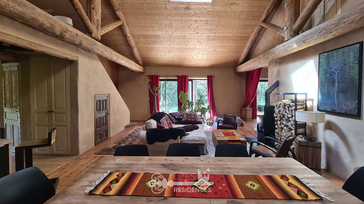 Maison à UZES