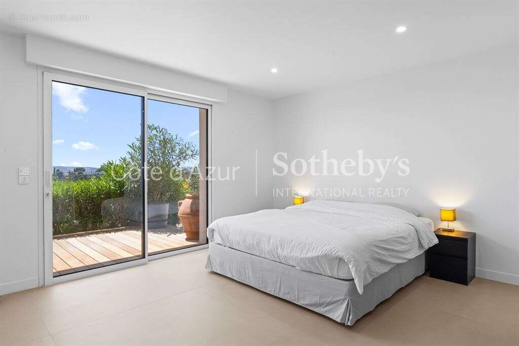 Villa de prestige avec vue mer panoramique à Cagnes-sur-Mer et maison d'invités - photo 14