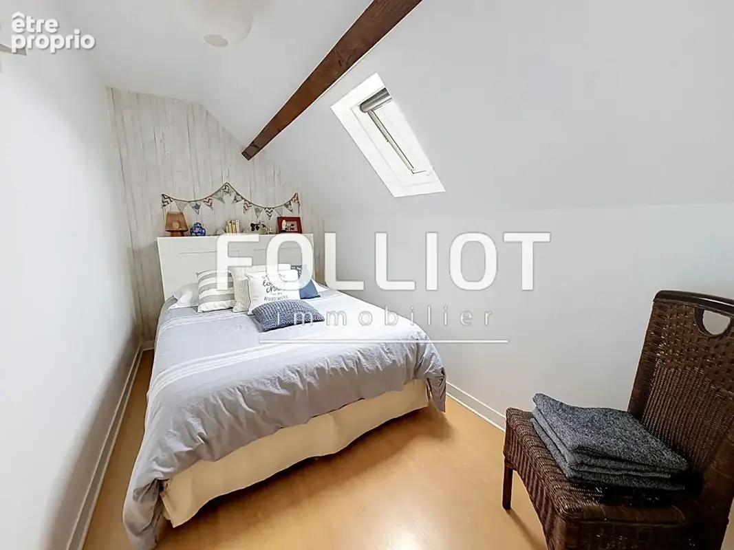 VAINS - Maison 8 pièces - 143 m² - 5 chambres - photo 8