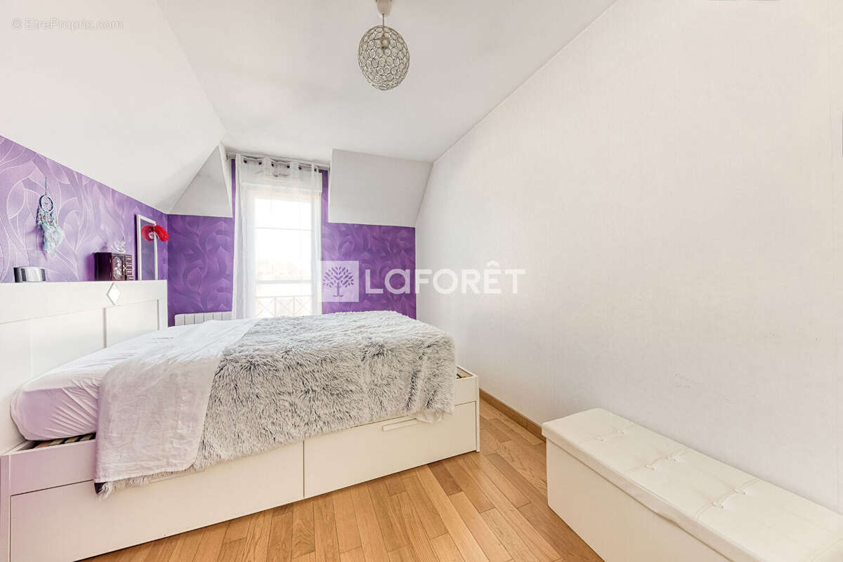 Appartement à EMERAINVILLE