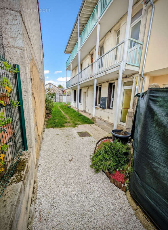 Appartement à VILLENEUVE-SAINT-GEORGES