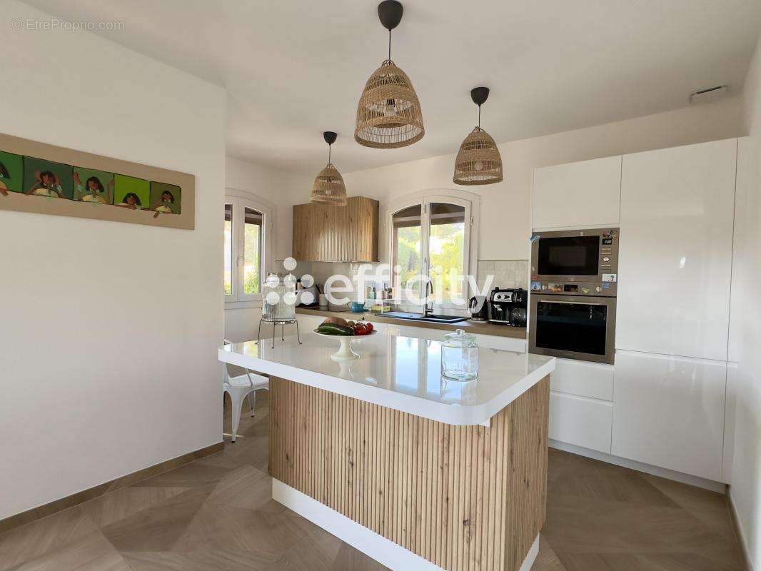 Maison à SAUSSET-LES-PINS