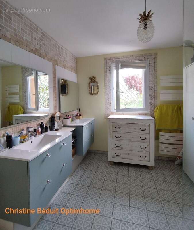 Maison à MARILLAC-LE-FRANC