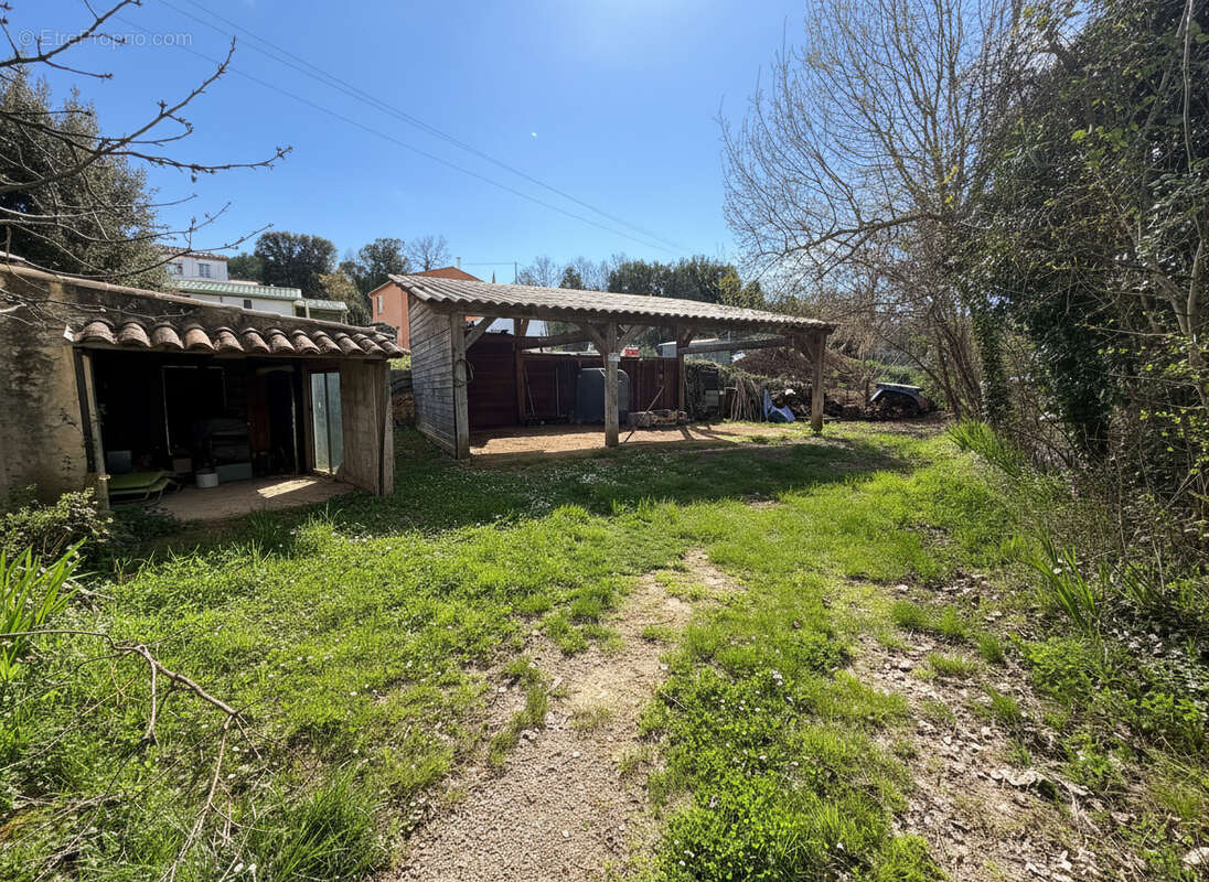 Maison à CORRENS