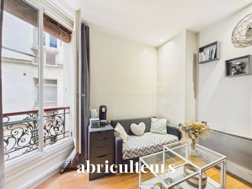 Appartement à PARIS-7E