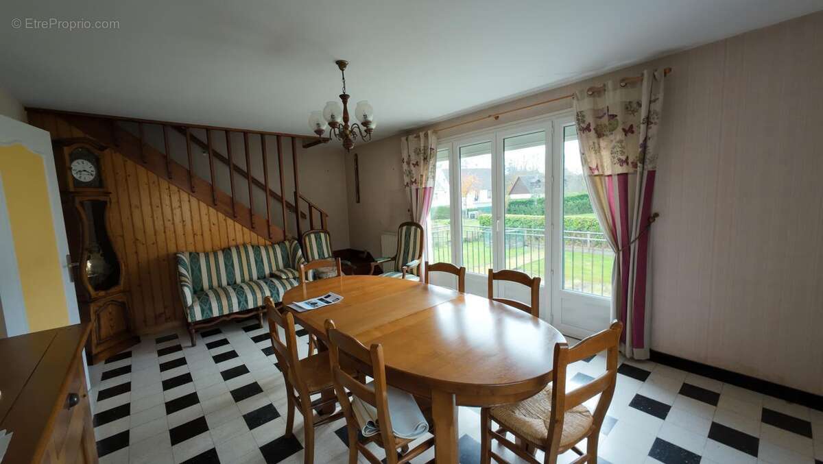 Maison à CANY-BARVILLE