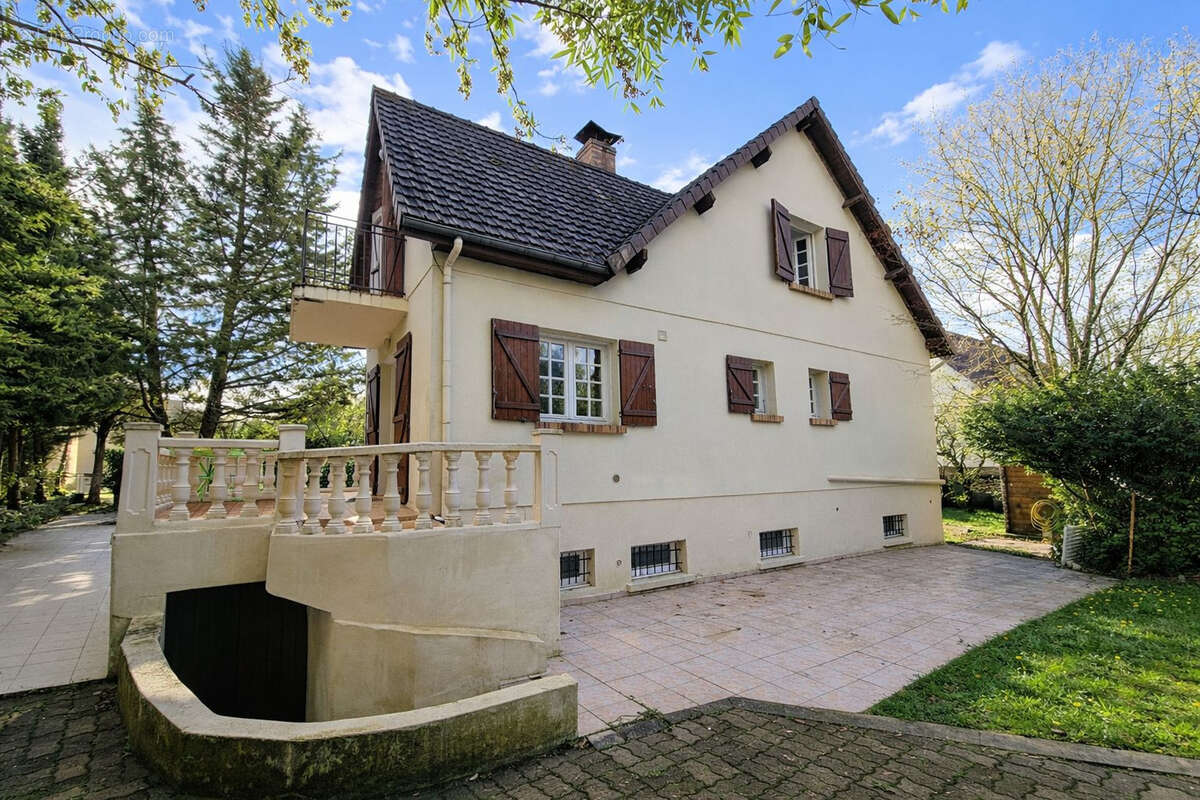 Maison à ROSNY-SUR-SEINE