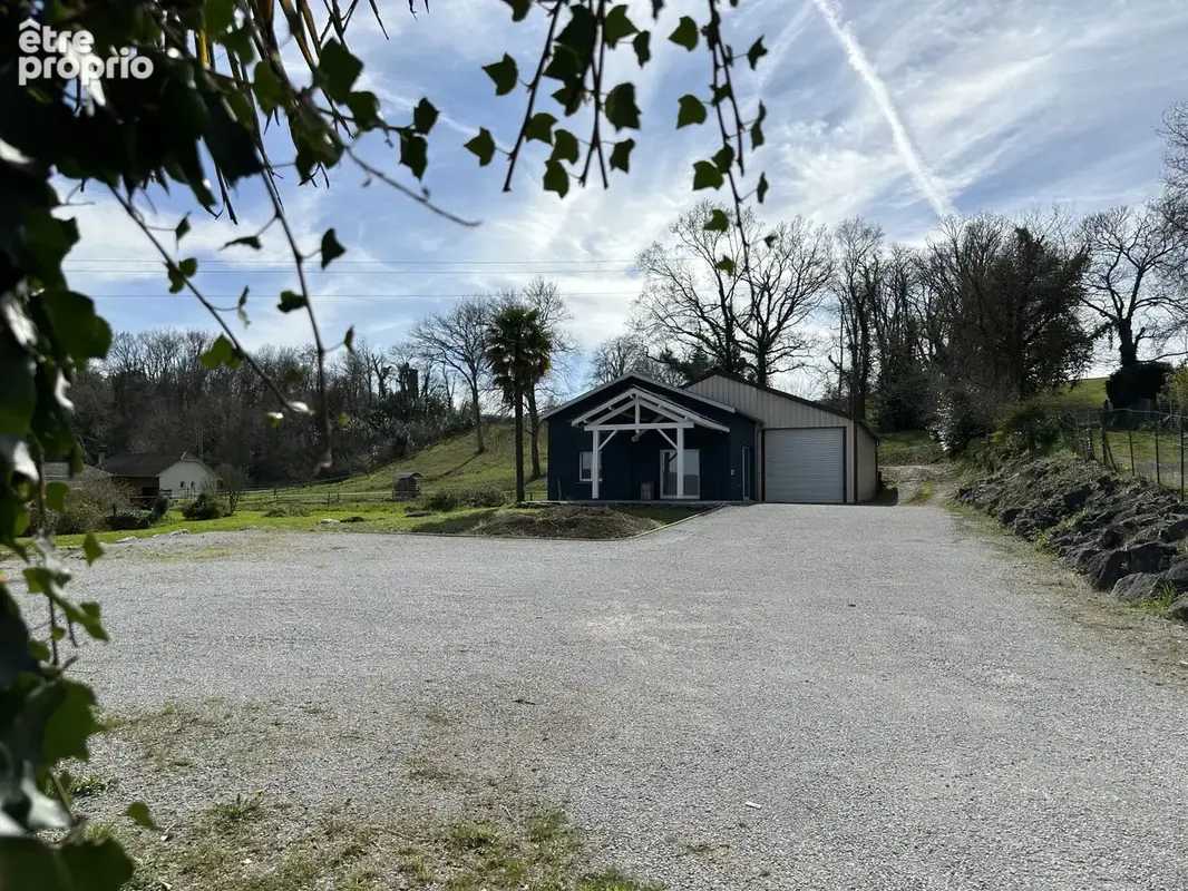 Bâtiment professionnel de 197 m2 au total environ, à 5 minutes du centre ville d'Oloron Sainte Marie - photo 4