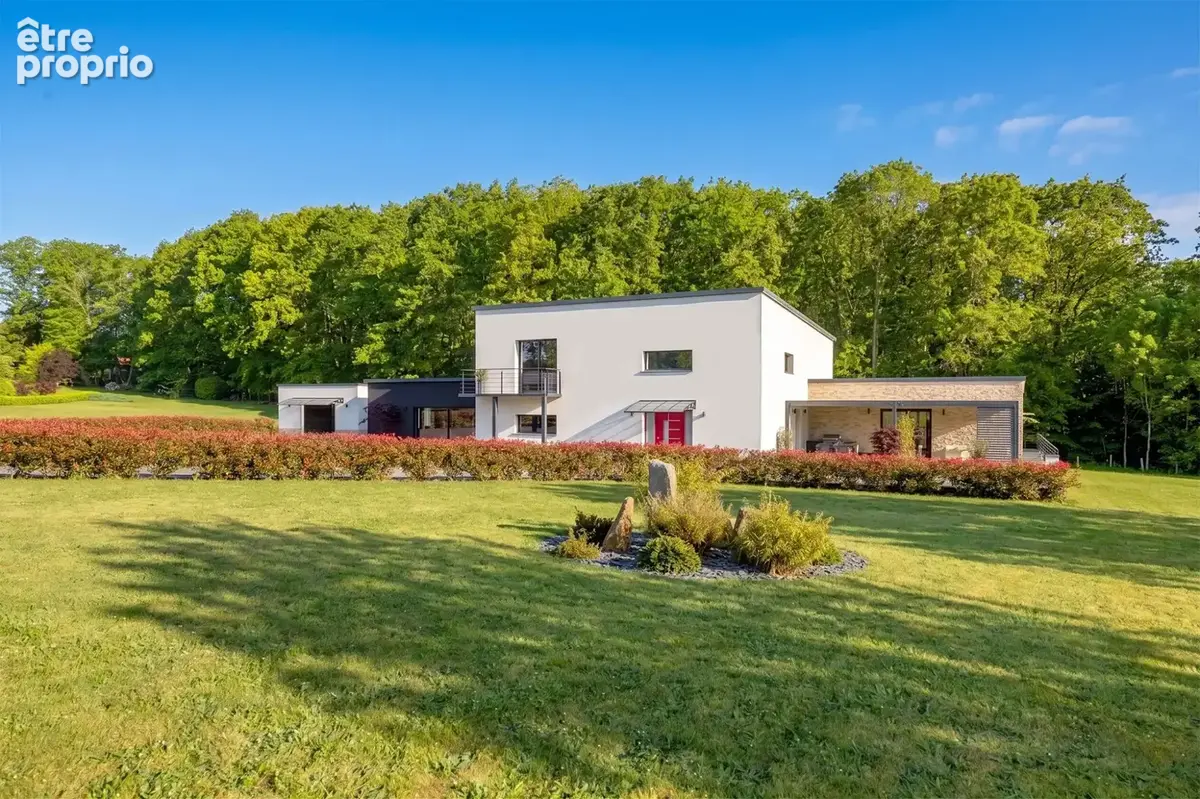 Maison 370 m² à Saint-Estephe  - photo 2