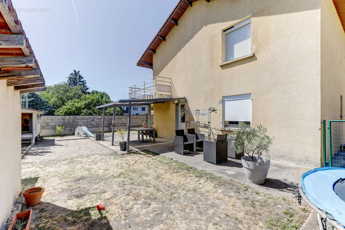 Grande maison familiale à Blanzat - photo 24