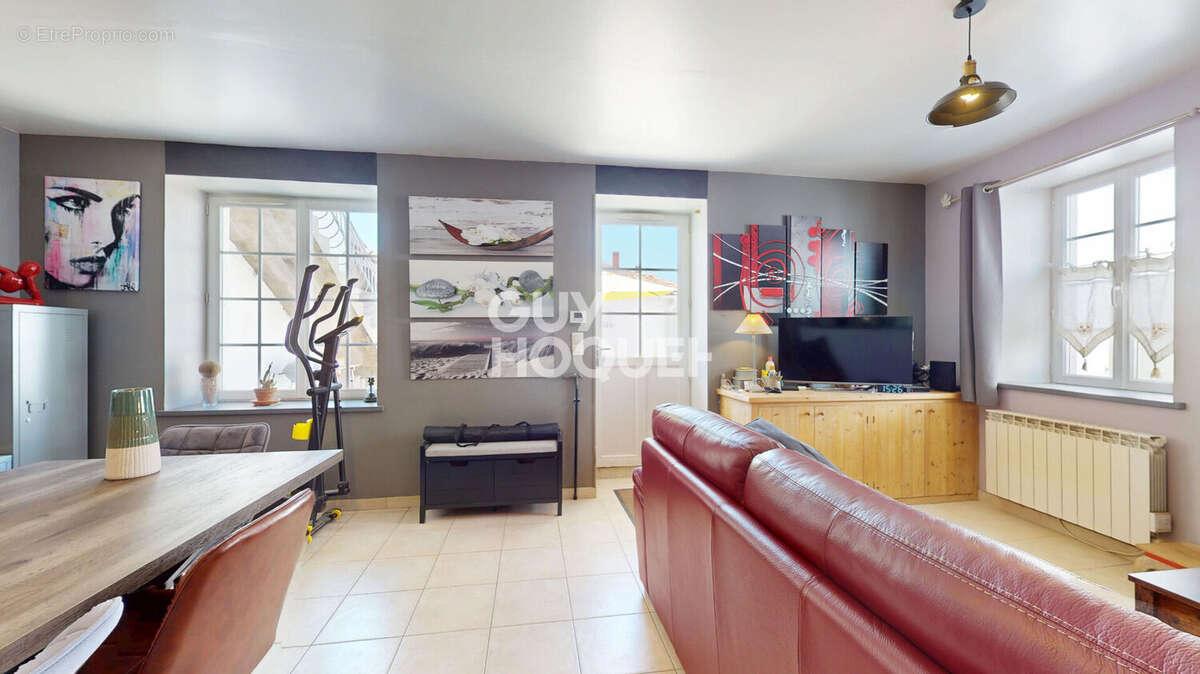 Douceur de vivre à La Noue ? Maison de village avec grand garage - photo 4
