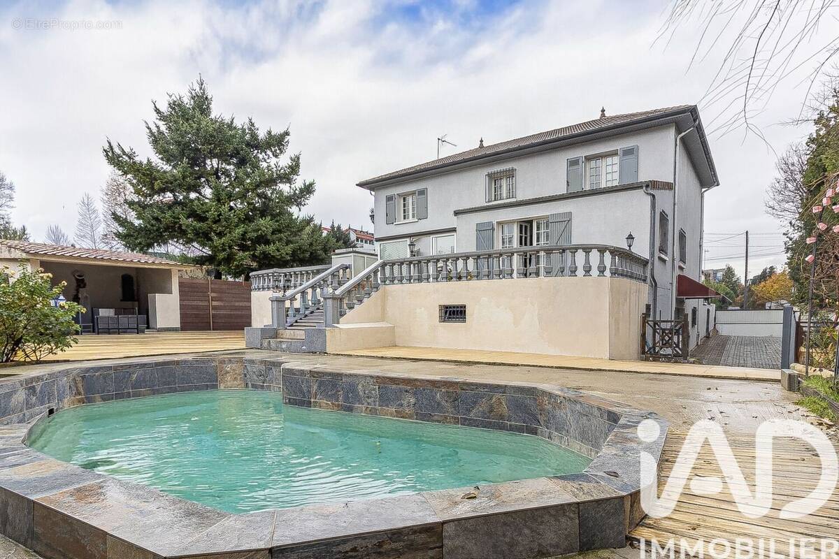 Photo 1 - Maison à BRON