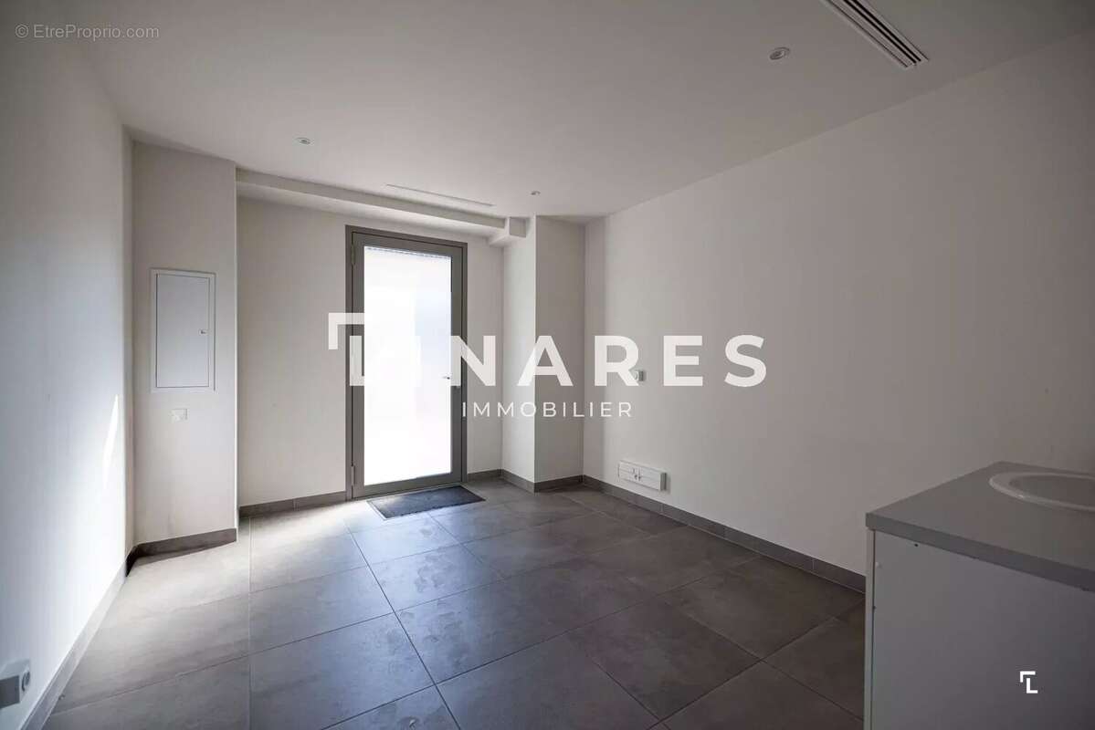 Commerce à SAINT-REMY-DE-PROVENCE