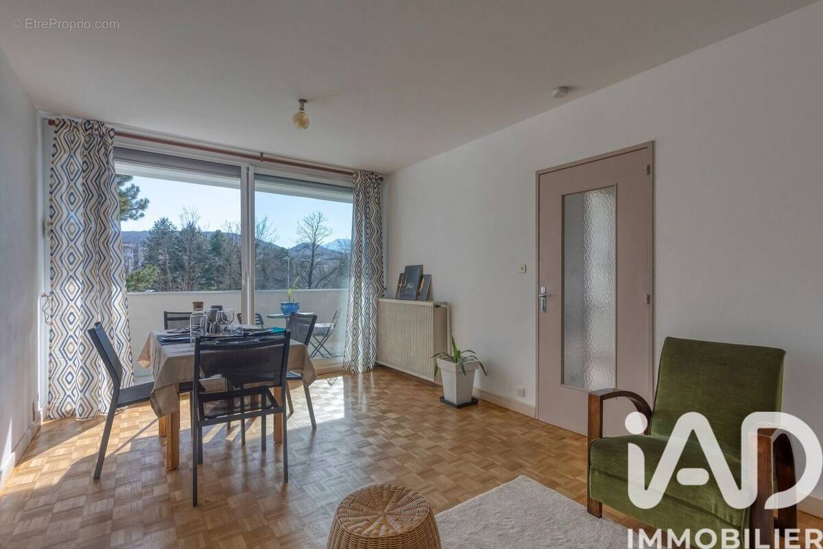 Photo 1 - Appartement à ECHIROLLES