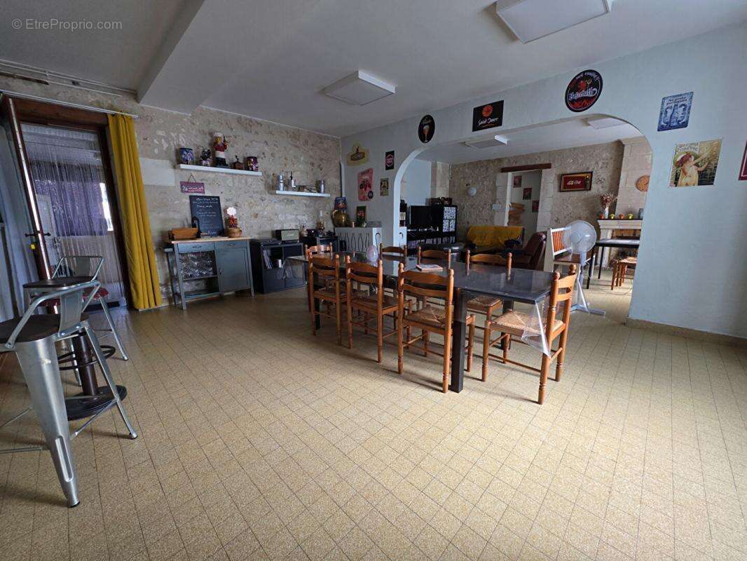 Maison Saint Senoch 11 pièce(s) 307 m2 - photo 3