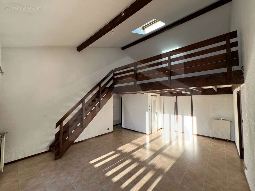 Appartement à MOIRANS