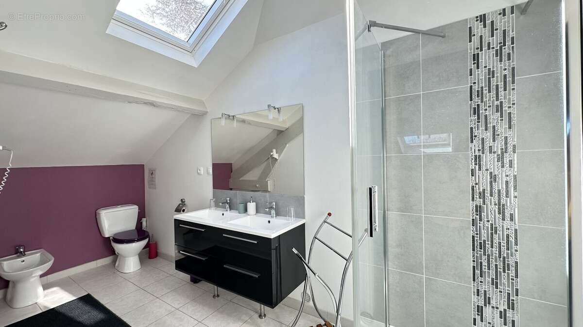 Maison à SAINT-JULIEN-EN-BORN