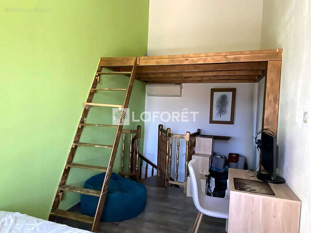 Appartement à ENSUES-LA-REDONNE