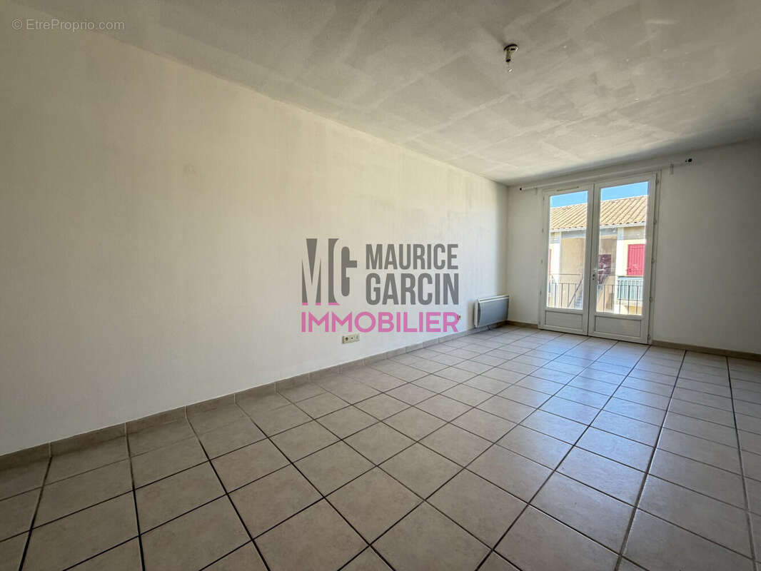 Appartement à MALAUCENE