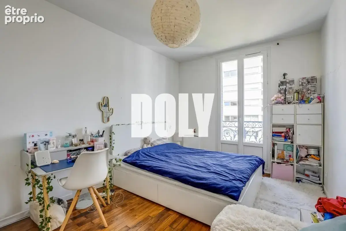 Doly - appartement- refait a neuf, paris - photo 5