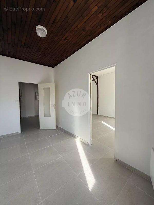 Appartement à ROQUEVAIRE