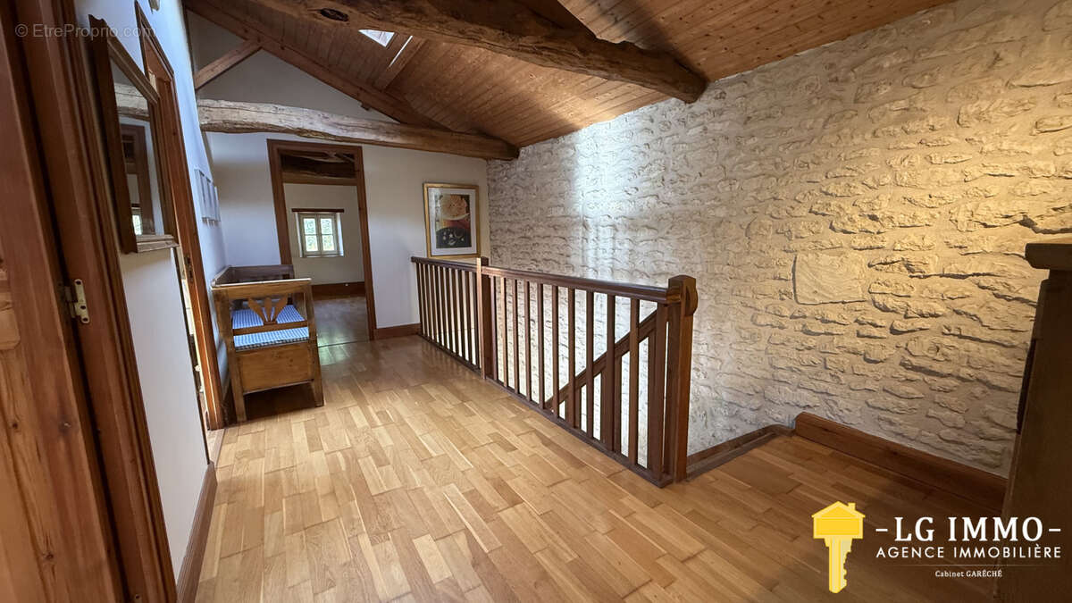 Maison à MORTAGNE-SUR-GIRONDE