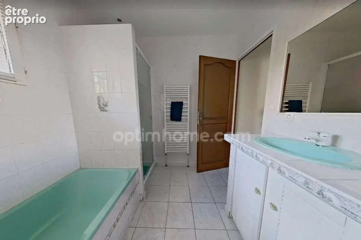 Maison familiale, 5 chambres, terrain de 685 m² et nombreux équipements sur Pessac (33) - photo 10