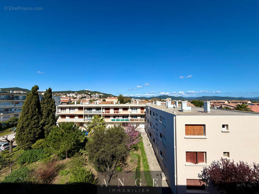 Appartement à HYERES