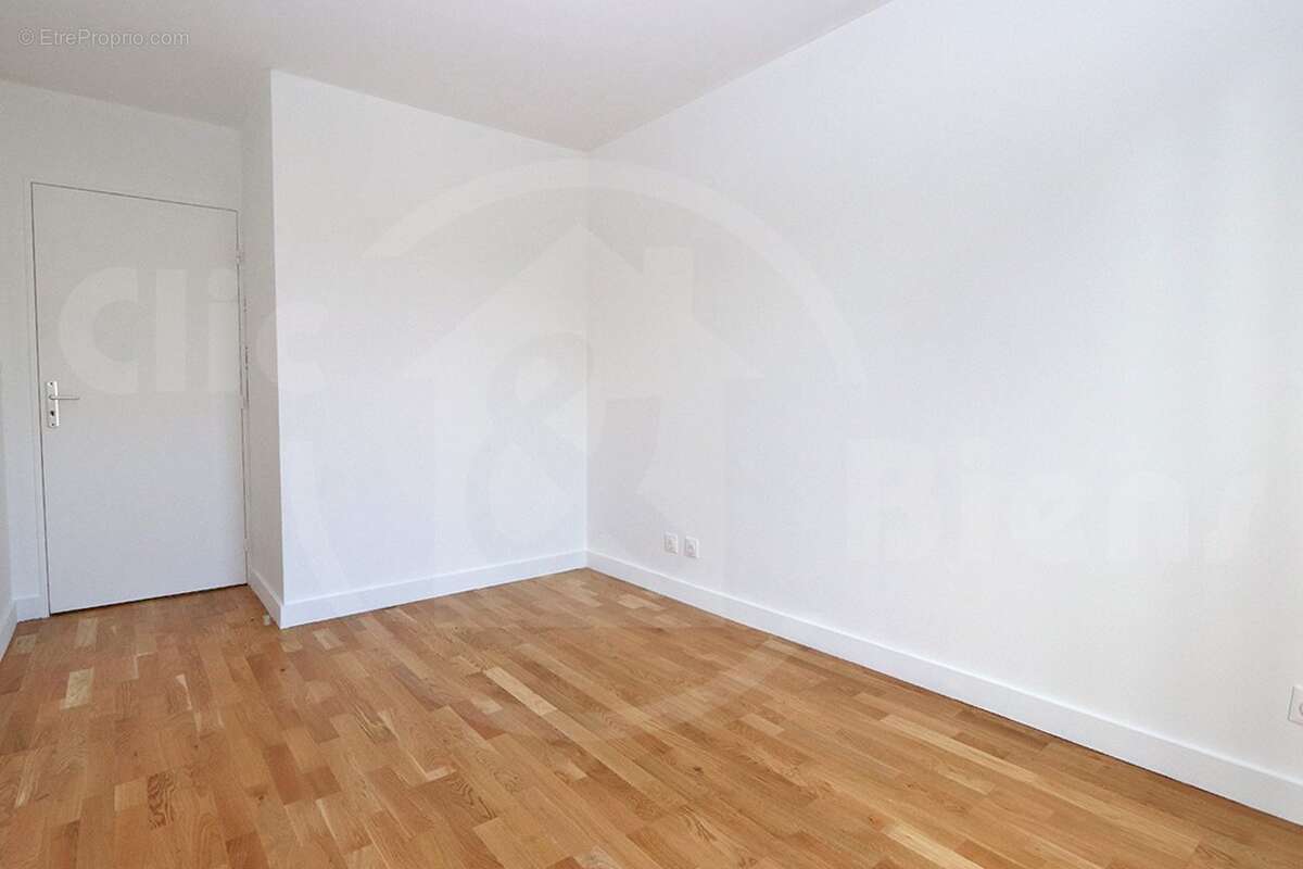 012025 - Appartement à CLAMART