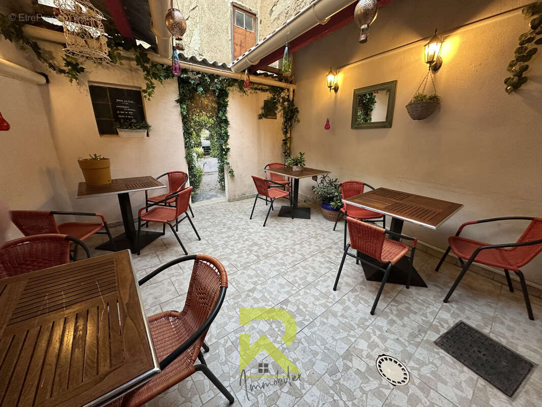 Bar Pub licence IV et ses 2 appartements - photo 12